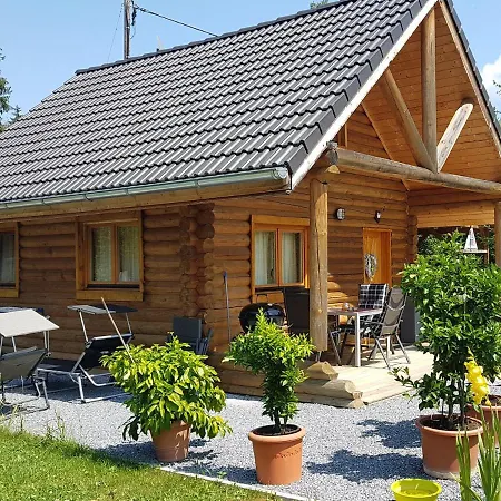 Apartment Holzblockhaus In *
